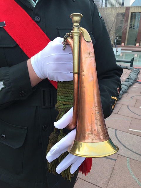 mons bugle photo