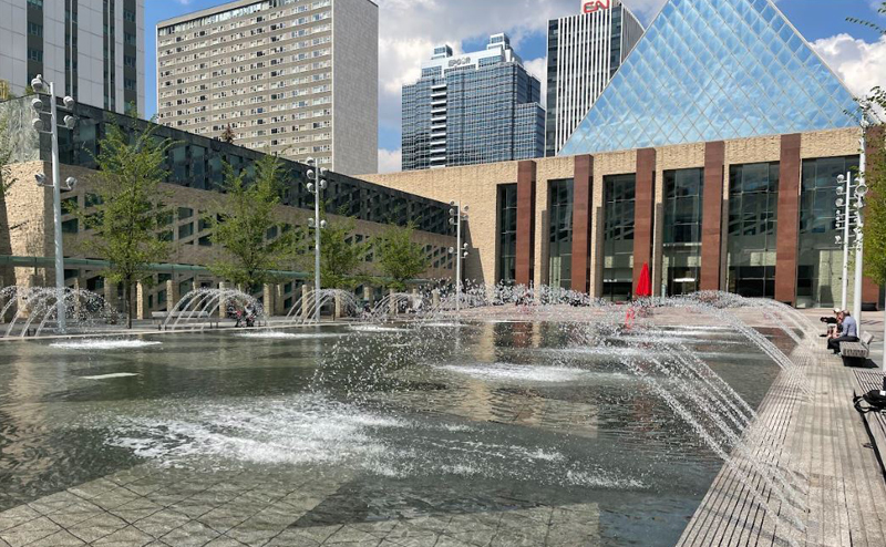 City Hall fountain.