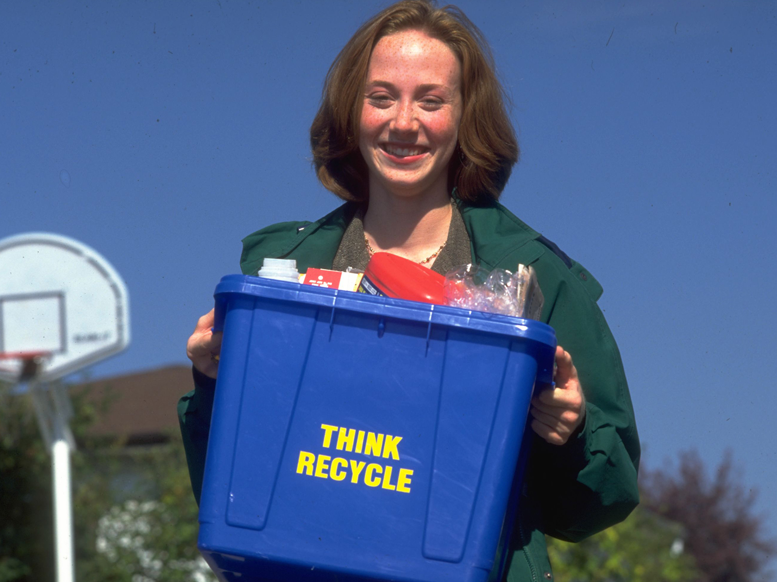 1988 - Blue Box Curbside Recycling Begins